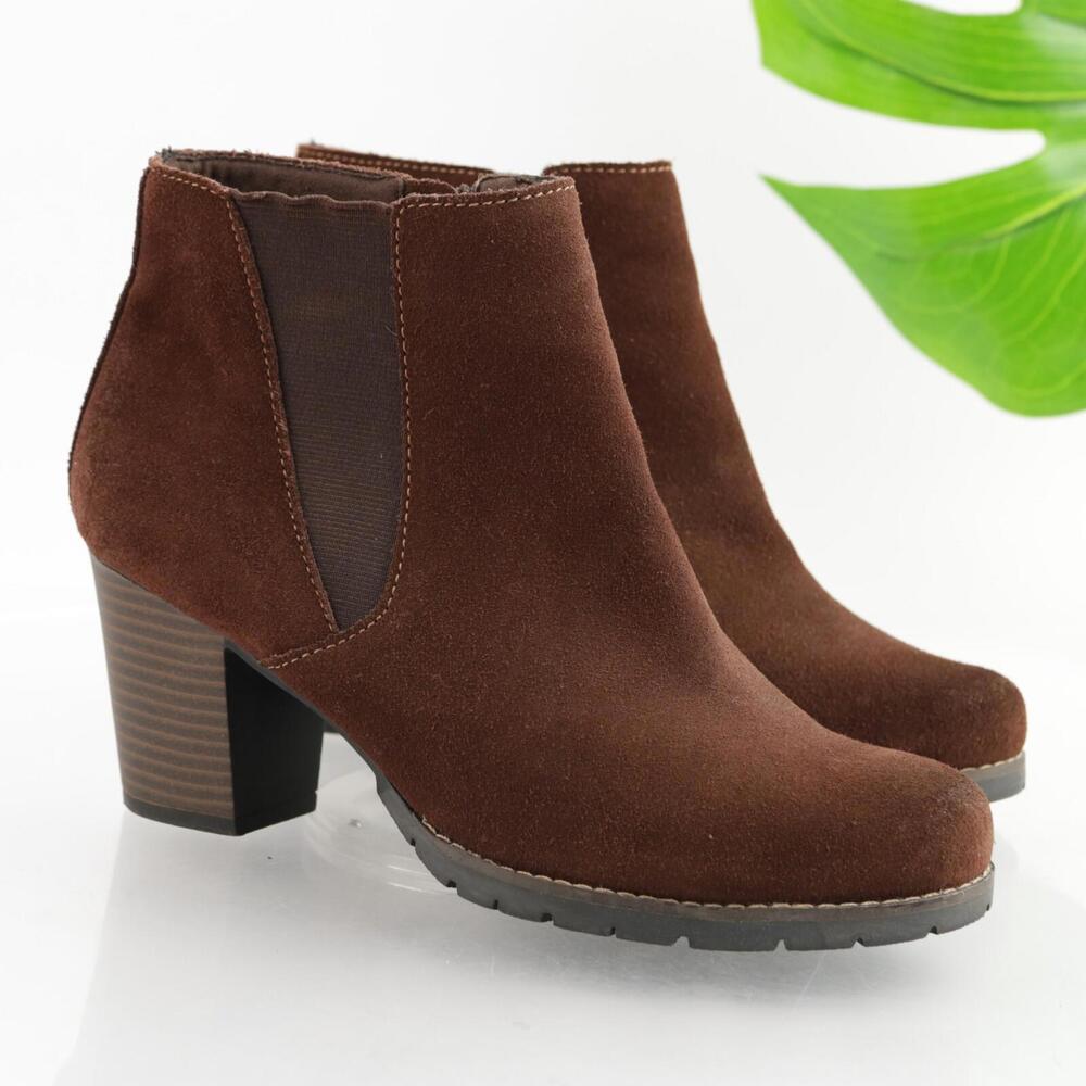 Clarks Womens Pause Camelia Boot Size 8 M Brown Suede Block Heel Lug Sole Bootie